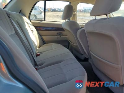 Zdjęcie 10 z 12 samochodu: 2005 MERCURY GRAND MARQUIS GS VIN:2MEFM74W15X604170 - miniatura