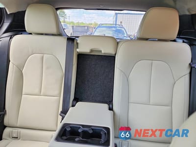 Zdjęcie 10 z 14 samochodu: 2025 VOLVO XC40 ULTRA VIN:YV4L12UM5S2478728 - miniatura