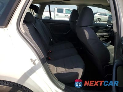 Zdjęcie 11 z 13 samochodu: 2010 VOLKSWAGEN JETTA S VIN:3VWKX7AJ7AM648564 - miniatura