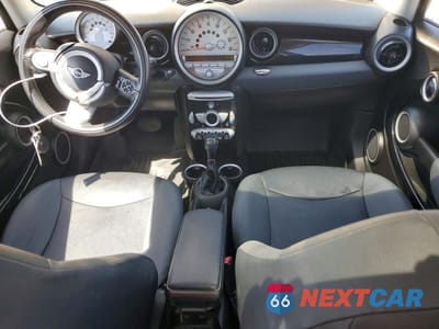 Zdjęcie 8 z 13 samochodu: 2009 MINI COOPER CLUBMAN VIN:WMWML33519TX35483 - miniatura
