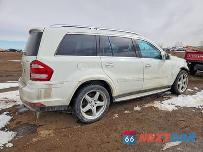 Trzecie zdjęcie samochodu z tyłu: 2010 MERCEDES-BENZ GL 550 4MATIC VIN:4JGBF8GE1AA540925 - miniatura