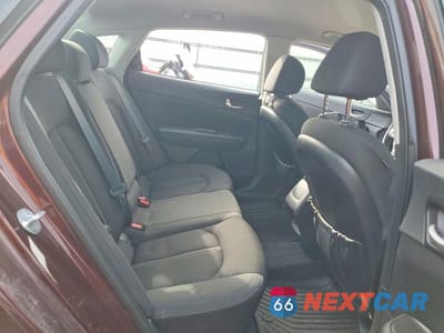 Zdjęcie 10 z 13 samochodu: 2016 KIA OPTIMA LX VIN:5XXGT4L33GG014809 - miniatura