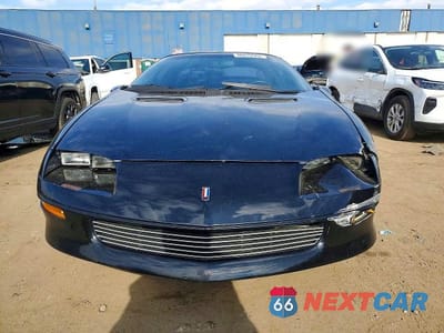 Piąte zdjęcie samochodu w środku: 1996 CHEVROLET CAMARO Z28 VIN:2G1FP22P4T2105454 - miniatura