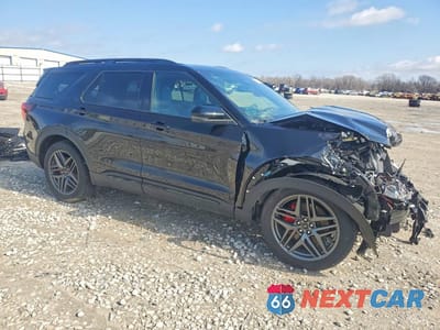 Czwarte zdjęcie samochodu z boku: 2025 FORD EXPLORER ST VIN:1FMWK8GC9SGC92160 - miniatura
