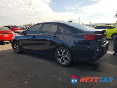 Drugie zdjęcie samochodu z przodu: 2021 KIA FORTE LXS VIN:3KPF24AD3ME358770 - miniatura