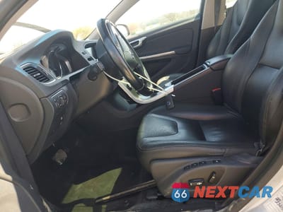 Zdjęcie 7 z 13 samochodu: 2015 VOLVO V60 PREMIER VIN:YV140MEB7F1201054 - miniatura