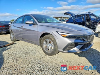 Czwarte zdjęcie samochodu z boku: 2025 HYUNDAI ELANTRA SE VIN:KMHLL4DG4SU970458 - miniatura