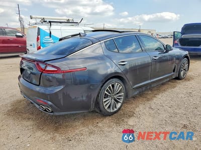 Trzecie zdjęcie samochodu z tyłu: 2019 KIA STINGER BASE VIN:KNAE15LA0K6063682 - miniatura