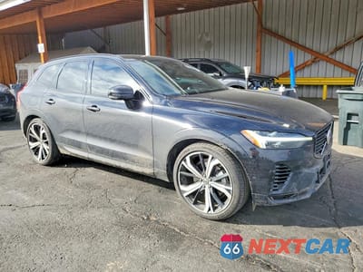 Czwarte zdjęcie samochodu z boku: 2022 VOLVO XC60 T8 RECHARGE R-DESIGN VIN:YV4BR0DM9N1971492 - miniatura