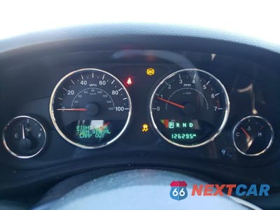 Zdjęcie 9 z 13 samochodu: 2015 JEEP WRANGLER UNLIMITED SAHARA VIN:1C4BJWEGXFL663789 - miniatura
