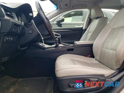 Zdjęcie 7 z 12 samochodu: 2018 LEXUS ES 300H BASE VIN:JTHBW1GG5J2169029 - miniatura