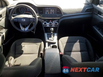 Zdjęcie 8 z 12 samochodu: 2019 HYUNDAI ELANTRA SEL VIN:5NPD84LF7KH474907 - miniatura