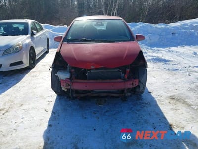 Piąte zdjęcie samochodu w środku: 2017 TOYOTA YARIS 5-DOOR L VIN:VNKKTUD30HA081509 - miniatura