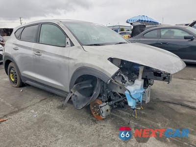 Czwarte zdjęcie samochodu z boku: 2020 HYUNDAI TUCSON SE VIN:KM8J23A41LU242127 - miniatura