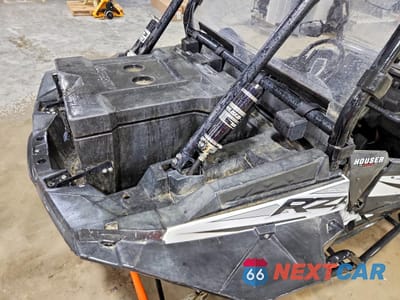 Zdjęcie 6 z 10 samochodu: 2015 POLARIS RZR 1000 XP UTILITY VEHICLE VIN:4XAVDE99XFB315398 - miniatura