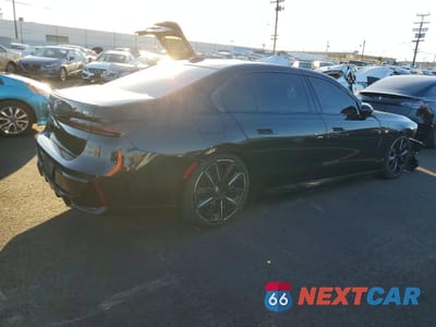 Trzecie zdjęcie samochodu z tyłu: 2024 BMW I7 XDRIVE60 VIN:WBY53EJ00RCP54891 - miniatura