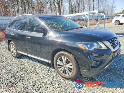 Czwarte zdjęcie samochodu z boku: 2018 NISSAN PATHFINDER S VIN:5N1DR2MM1JC643923 - miniatura