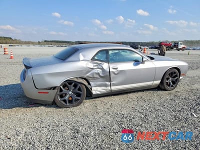 Trzecie zdjęcie samochodu z tyłu: 2017 DODGE CHALLENGER SXT VIN:2C3CDZAGXHH592360 - miniatura