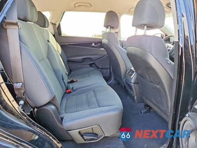 Zdjęcie 11 z 14 samochodu: 2017 KIA SORENTO LX VIN:5XYPGDA32HG277829 - miniatura