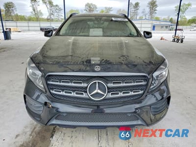 Piąte zdjęcie samochodu w środku: 2018 MERCEDES-BENZ GLA 250 VIN:WDCTG4EB7JJ447313 - miniatura