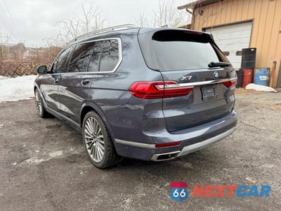 Trzecie zdjęcie samochodu z tyłu: 2019 BMW X7 XDRIVE40I VIN:5UXCW2C52KLB43713 - miniatura