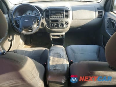 Zdjęcie 8 z 13 samochodu: 2004 FORD ESCAPE XLS VIN:1FMYU02174KB23376 - miniatura