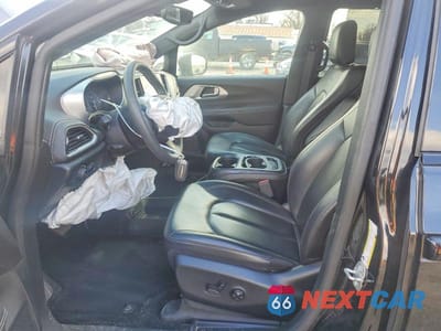 Zdjęcie 7 z 12 samochodu: 2023 CHRYSLER PACIFICA TOURING L VIN:2C4RC1BG8PR598451 - miniatura