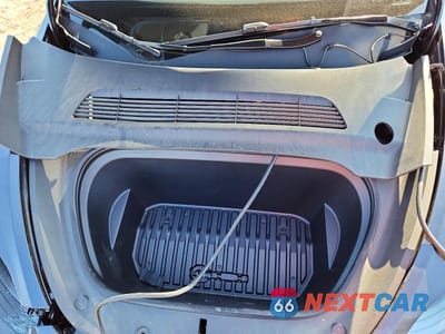 Zdjęcie 11 z 12 samochodu: 2025 TESLA MODEL Y VIN:7SAYGAEE6SF296500 - miniatura