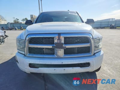 Piąte zdjęcie samochodu w środku: 2014 RAM TRUCKS 2500 ST VIN:3C6UR5CL1EG195580 - miniatura