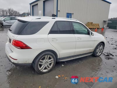 Trzecie zdjęcie samochodu z tyłu: 2017 MERCEDES-BENZ GLE 350 4MATIC VIN:4JGDA5HB3HA887628 - miniatura