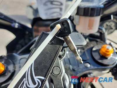 Zdjęcie 8 z 10 samochodu: 2025 YAMAHA YZFR7 VIN:JYARM38E9SA020897 - miniatura