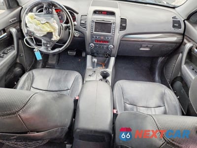 Zdjęcie 8 z 12 samochodu: 2013 KIA SORENTO SX VIN:5XYKW4A2XDG393620 - miniatura
