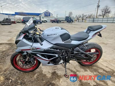 Trzecie zdjęcie samochodu z tyłu: 2024 SUZUKI GSX-R1000 VIN:JS1DM11B7R7100445 - miniatura