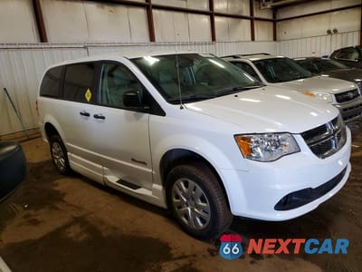 Czwarte zdjęcie samochodu z boku: 2019 DODGE GRAND CARAVAN SE BRAUN ENTERVAN VIN:2C7WDGBG7KR698989 - miniatura
