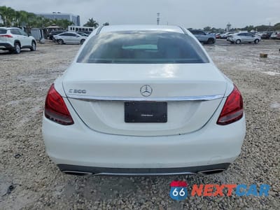 Zdjęcie 6 z 12 samochodu: 2016 MERCEDES-BENZ C 300 VIN:55SWF4JB9GU177060 - miniatura