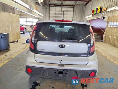 Zdjęcie 6 z 13 samochodu: 2017 KIA SOUL BASE VIN:KNDJN2A29H7462609 - miniatura