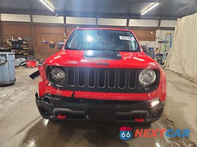 Piąte zdjęcie samochodu w środku: 2018 JEEP RENEGADE TRAILHAWK VIN:ZACCJBCB0JPH28433 - miniatura