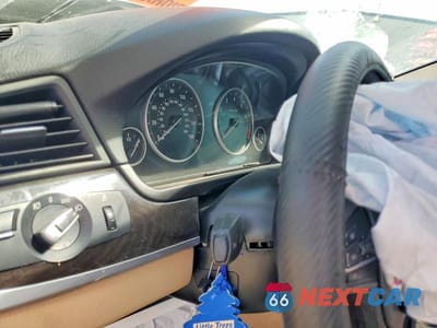 Zdjęcie 9 z 12 samochodu: 2012 BMW 528 XI VIN:WBAXH5C53CDW02235 - miniatura