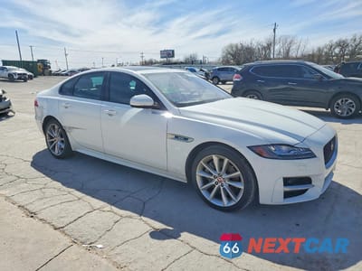 Czwarte zdjęcie samochodu z boku: 2017 JAGUAR XF R - SPORT VIN:SAJBF4BV6HCY34664 - miniatura
