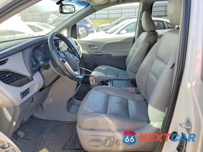 Zdjęcie 7 z 13 samochodu: 2016 TOYOTA SIENNA XLE PREMIUM 8-PASSENGER VIN:5TDYK3DC2GS702069 - miniatura