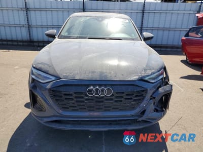Piąte zdjęcie samochodu w środku: 2024 AUDI Q8 E-TRON SPORTBACK PREMIUM PLUS VIN:WA1CAAGE7RB036135 - miniatura