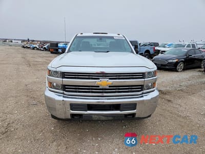 Piąte zdjęcie samochodu w środku: 2017 CHEVROLET SILVERADO C3500 VIN:1GC5CYCG2HZ197779 - miniatura