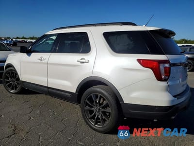 Drugie zdjęcie samochodu z przodu: 2018 FORD EXPLORER XLT VIN:1FM5K7D83JGA56544 - miniatura