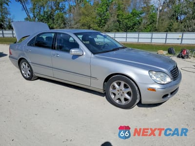 Czwarte zdjęcie samochodu z boku: 2005 MERCEDES-BENZ S 500 4MATIC VIN:WDBNG84J25A457783 - miniatura