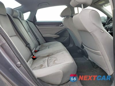 Zdjęcie 10 z 12 samochodu: 2019 HONDA ACCORD LX VIN:1HGCV1F14KA027950 - miniatura