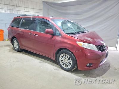 Czwarte zdjęcie samochodu z boku: 2016 TOYOTA SIENNA XLE 8-PASSENGER VIN:5TDYK3DC3GS749109 - miniatura