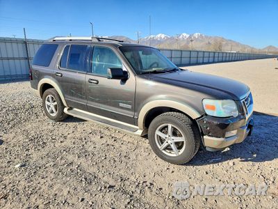Czwarte zdjęcie samochodu z boku: 2006 FORD EXPLORER EDDIE BAUER VIN:1FMEU74E86ZA22398 - miniatura