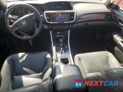 Zdjęcie 8 z 12 samochodu: 2017 HONDA ACCORD TOURING HYBRID VIN:JHMCR6F71HC030563 - miniatura