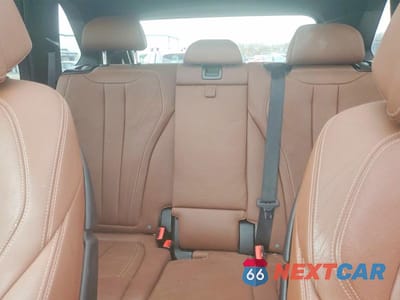 Zdjęcie 10 z 12 samochodu: 2018 BMW X5 XDRIVE50I VIN:5UXKR6C56J0U14392 - miniatura