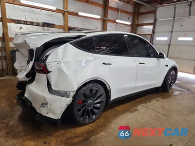 Trzecie zdjęcie samochodu z tyłu: 2022 TESLA MODEL Y VIN:7SAYGDEF9NF372094 - miniatura